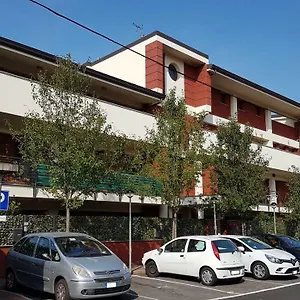 alice-12-flat-apartment.it-lombardy.com/
